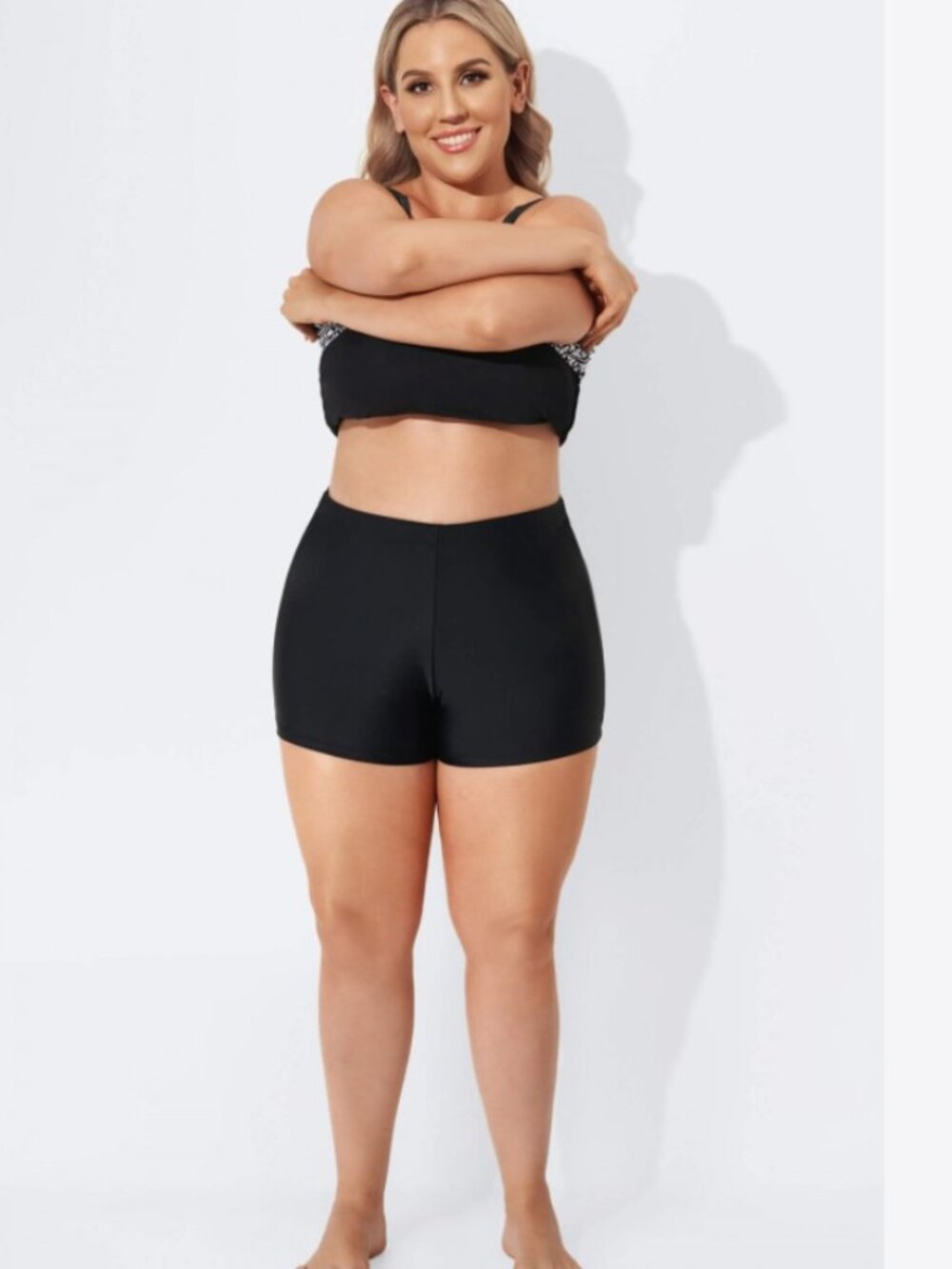 Meet.Curve Black Solid Mid-Waist Women Boy Short